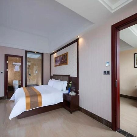 Vienna International Hotel Jieyang Chaoshan Airport Екстер'єр фото