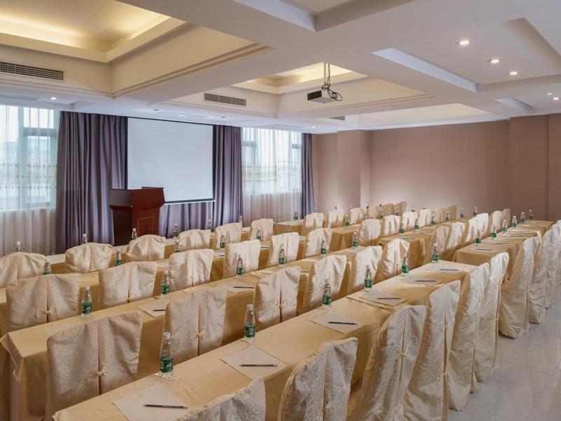 Vienna International Hotel Jieyang Chaoshan Airport Екстер'єр фото
